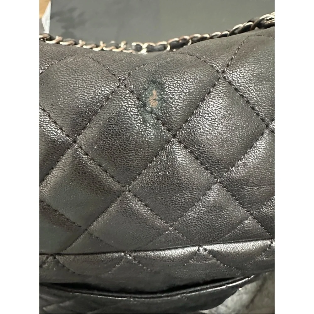 CHANEL Black Interior Leather Bagpack‎ .